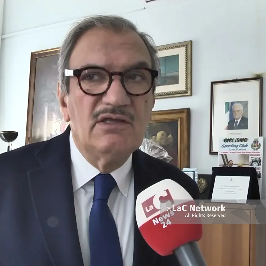 Sanità, il sindaco di Vibo: «La situazione invece di migliorare sta peggiorando, ma le denunce ai carabinieri non servono»\n