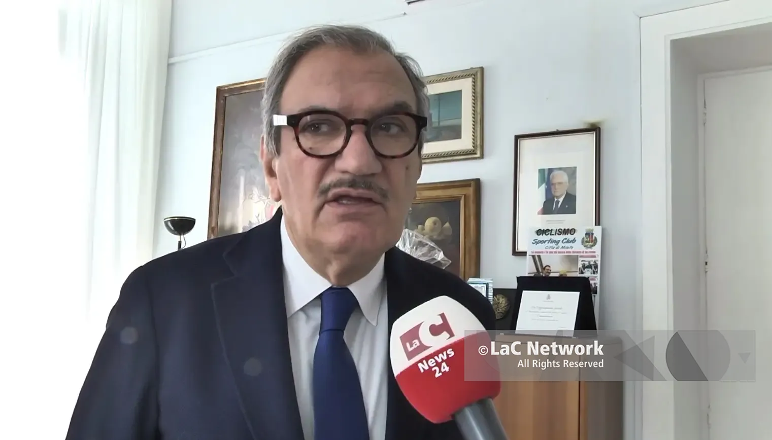 Sanità, il sindaco di Vibo: «La situazione invece di migliorare sta peggiorando, ma le denunce ai carabinieri non servono»\n