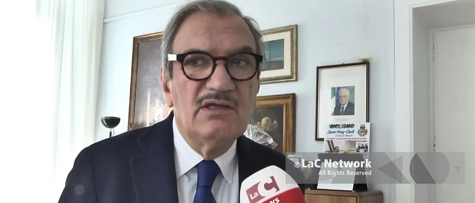 Sanità, il sindaco di Vibo: «La situazione invece di migliorare sta peggiorando, ma le denunce ai carabinieri non servono»\n