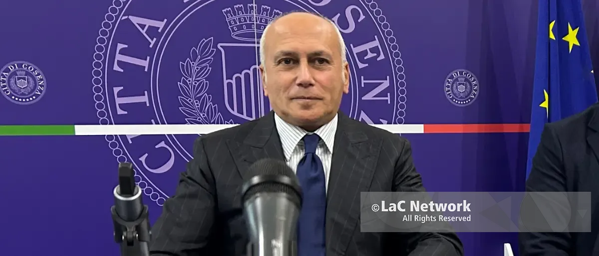 Comune Cosenza, la rivoluzione di Caruso parte dai dirigenti. Ecco come cambiano | NOMI\n