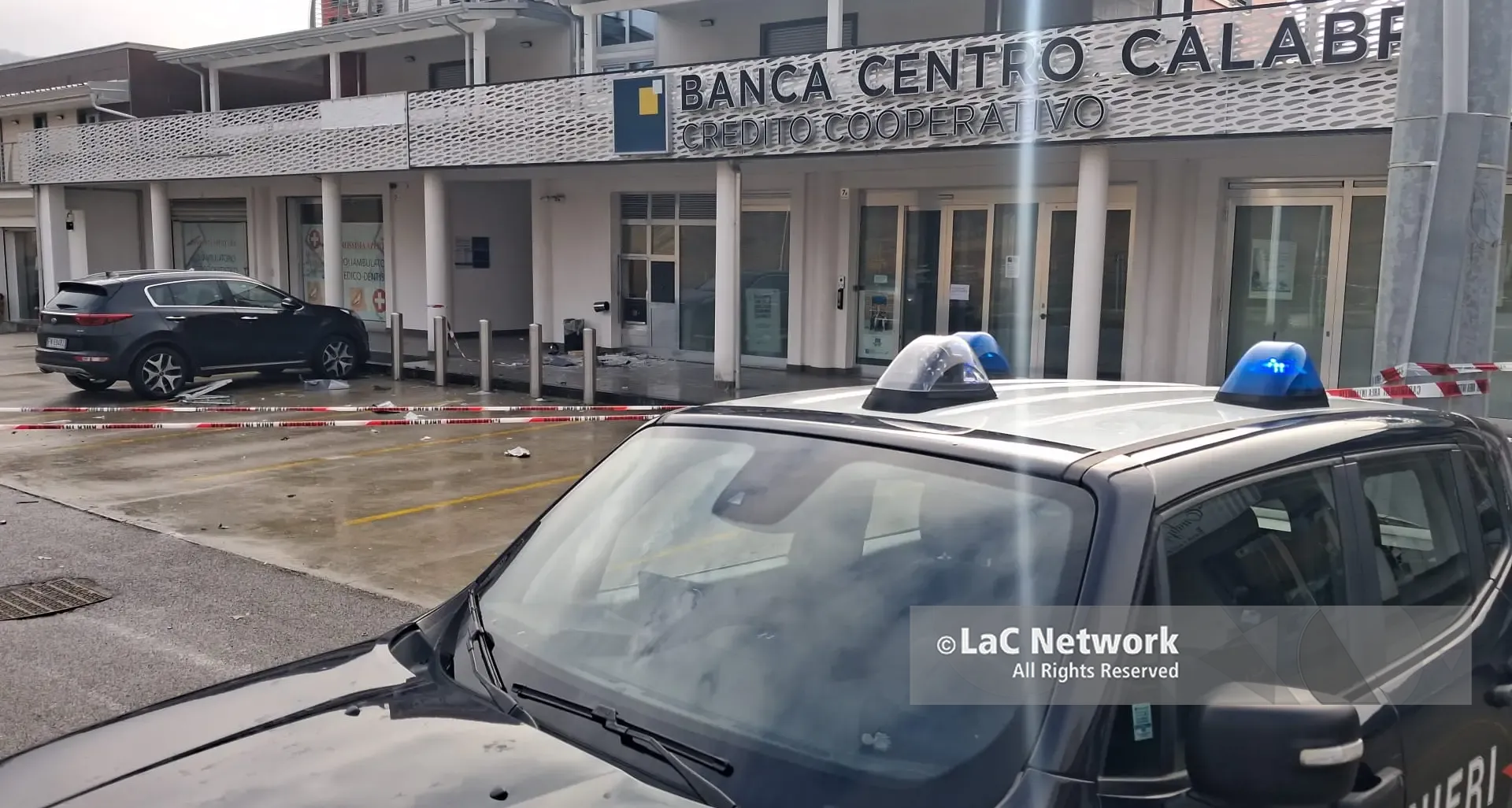 Banda dei bancomat, c’è un sospettato dopo l’ultimo assalto nel Cosentino: è finito nel mirino per l’accento pugliese\n