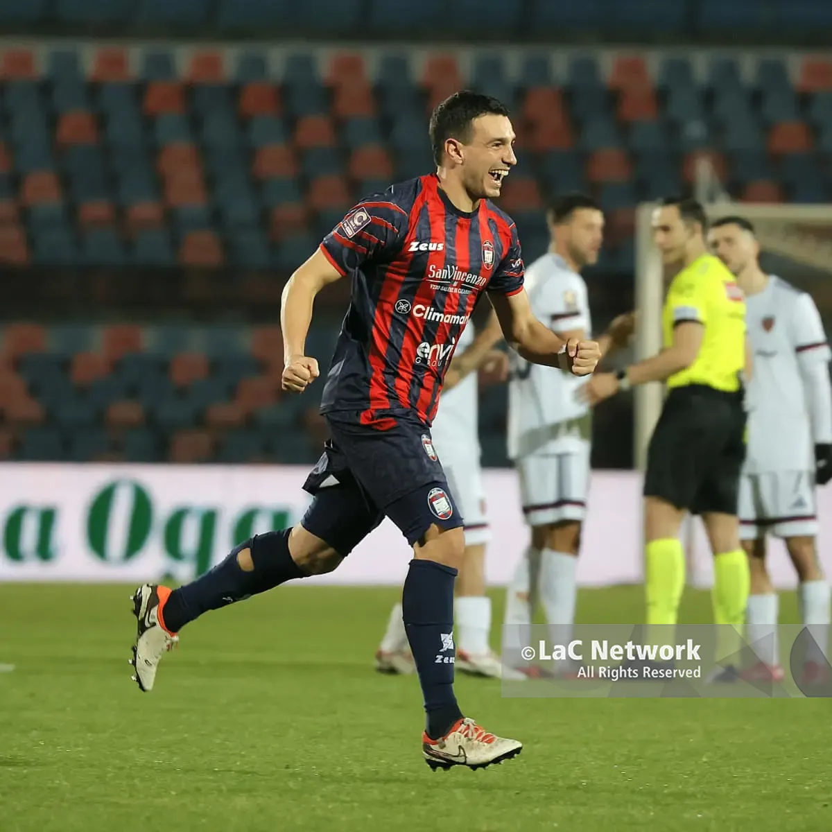 Cosenza mai partita: il derby di Calabria se lo aggiudica il Crotone\n