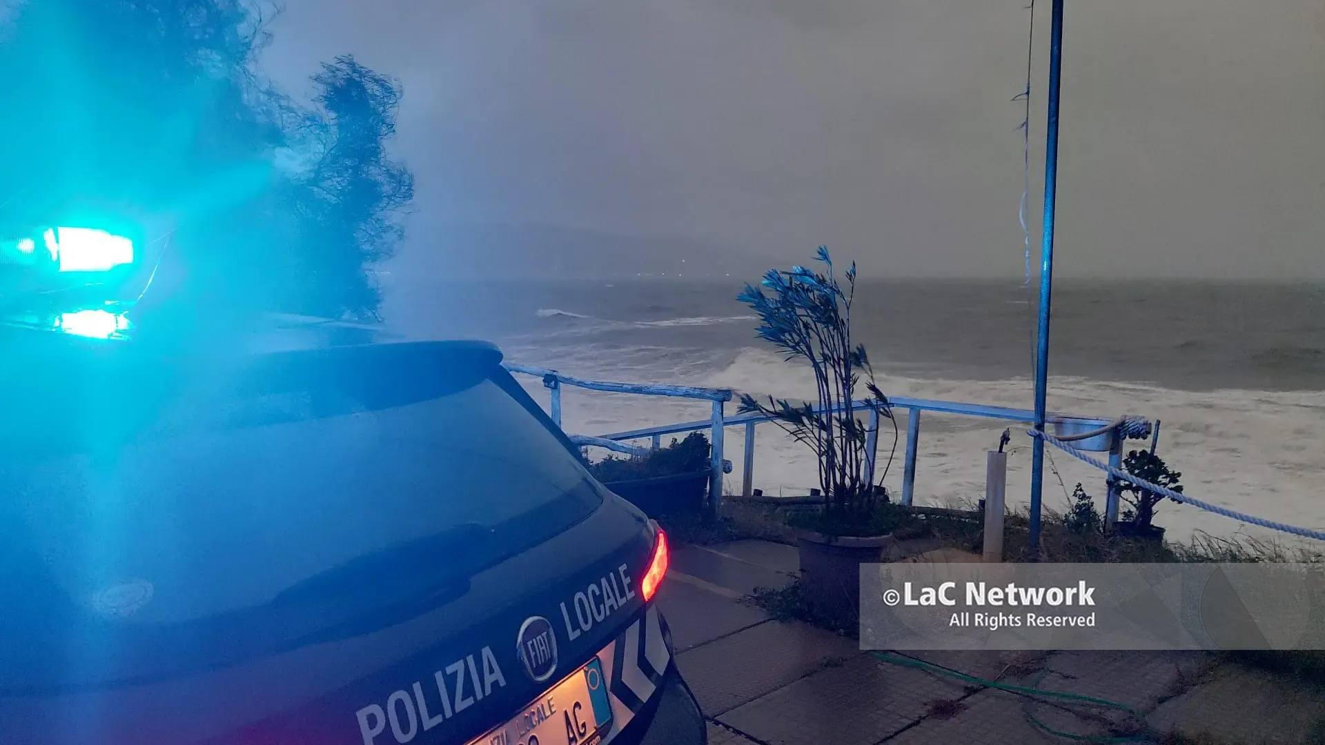 Evacuate sette famiglie in via dell’Ippocampo a Soverato. Vacca: «provvedimento precauzionale»\n