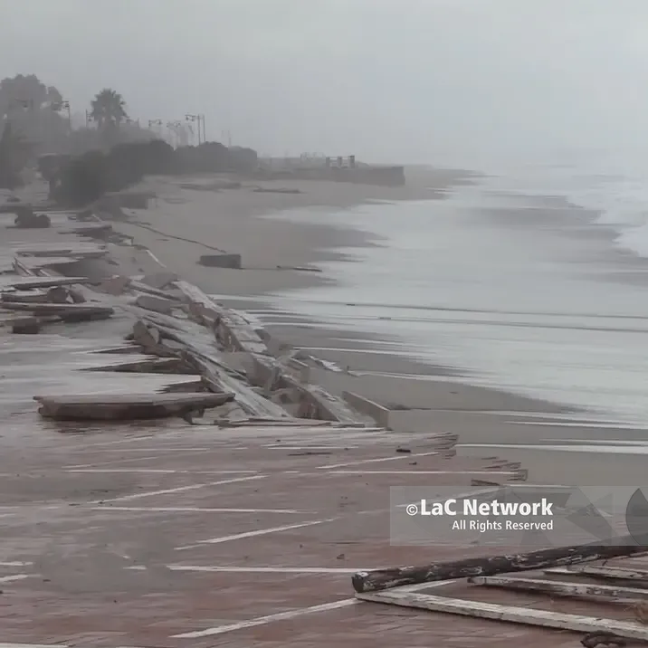 Lungomare di Davoli divorato dal ciclone Harry: la tempesta lascia danni per un milione di euro