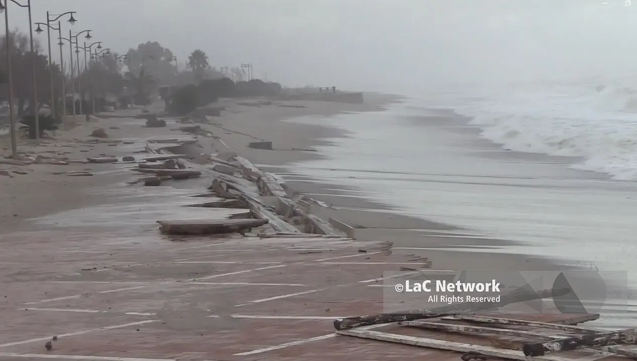 Il ciclone Harry devasta il lungomare di Davoli, circa un milione di euro di danni\n