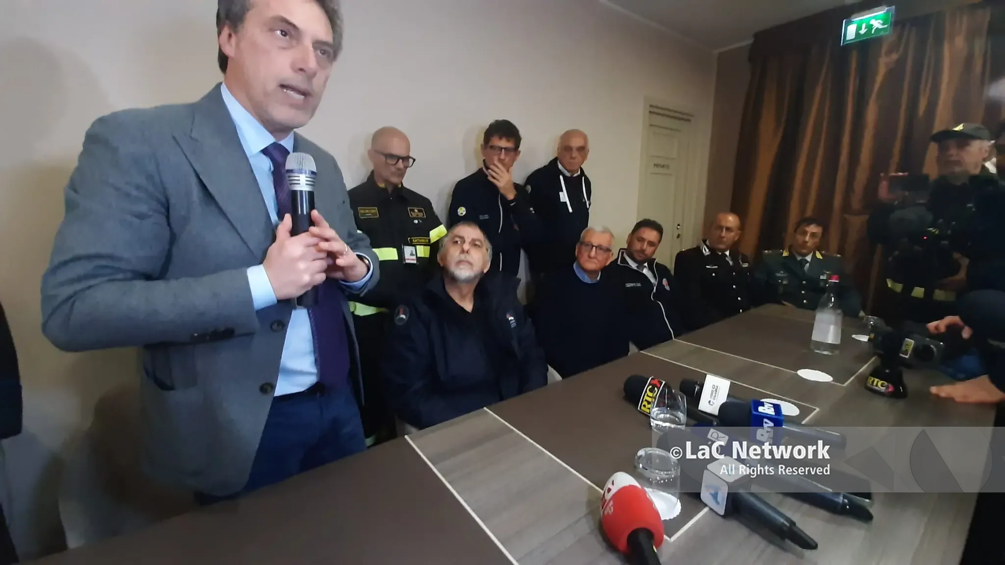 <p>Il punto stampa a seguito del sopralluogo nelle aree pi&ugrave; colpite dal ciclone Harry</p>\\n