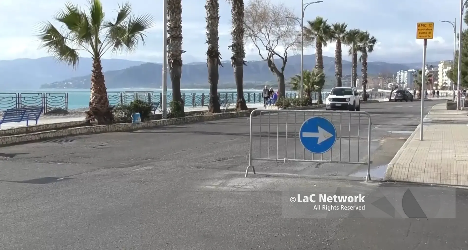 Lungomare di Catanzaro riaperto ma ancora ferito,\u00A0traffico parziale e commercio\u00A0in ginocchio: «Ma tornerà più bello di prima»\n