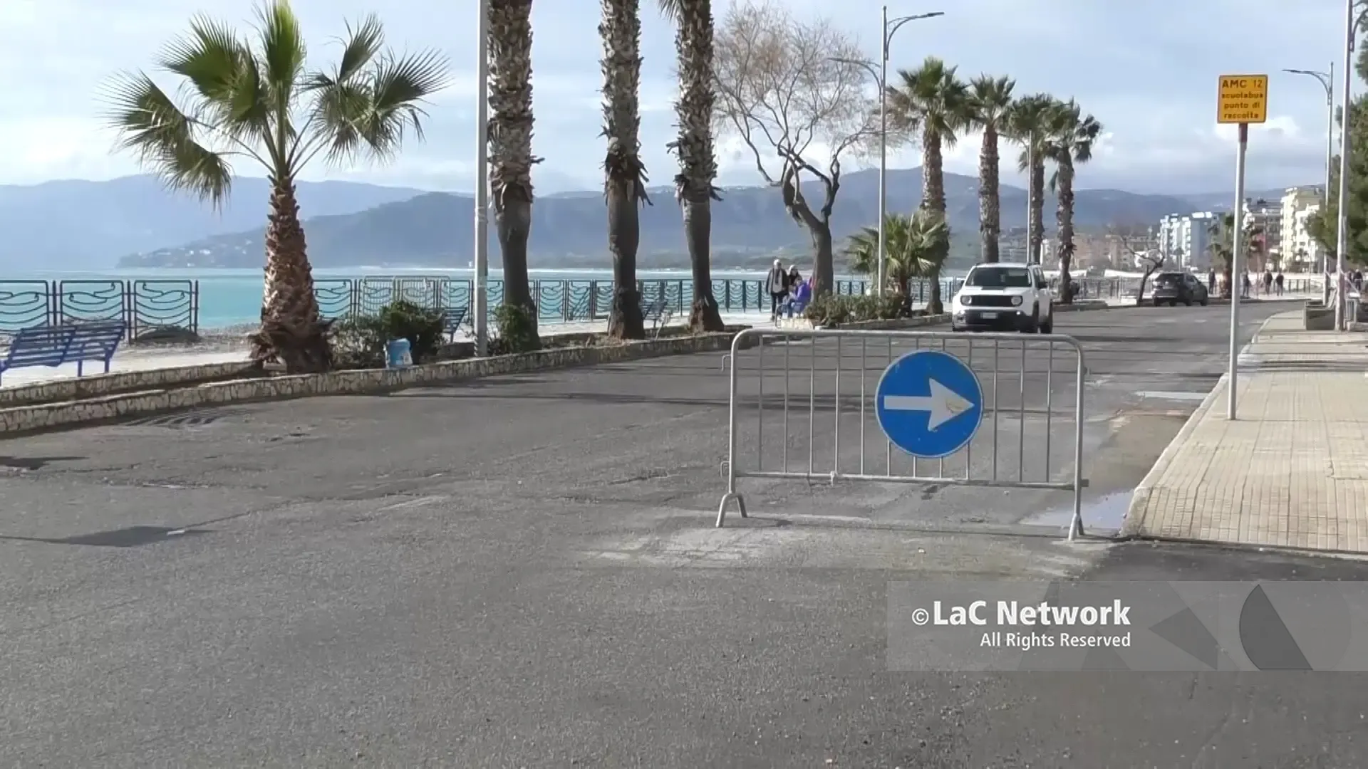 Lungomare di Catanzaro riaperto ma ancora ferito,\u00A0traffico parziale e commercio\u00A0in ginocchio: «Ma tornerà più bello di prima»\n
