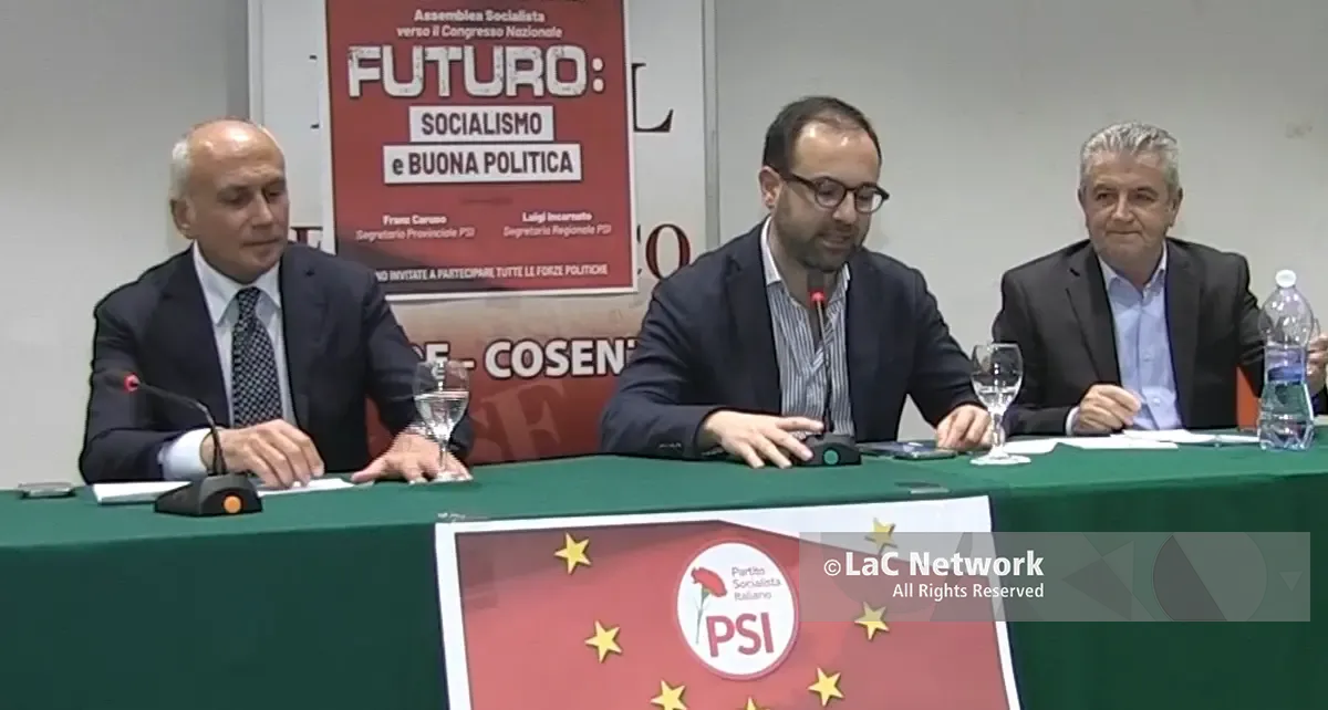 Cosenza, anche il PSI duro con Caruso: «Fuorivia non ci rappresenta, il sindaco ha ignorato le indicazioni»\n
