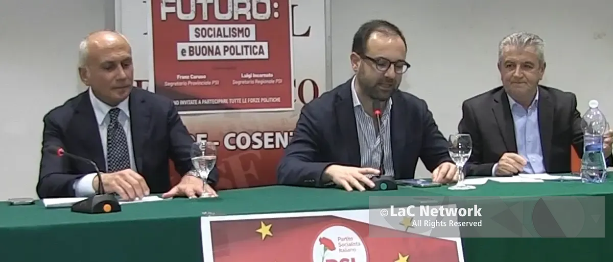 Cosenza, anche il PSI duro con Caruso: «Fuorivia non ci rappresenta, il sindaco ha ignorato le indicazioni»\n