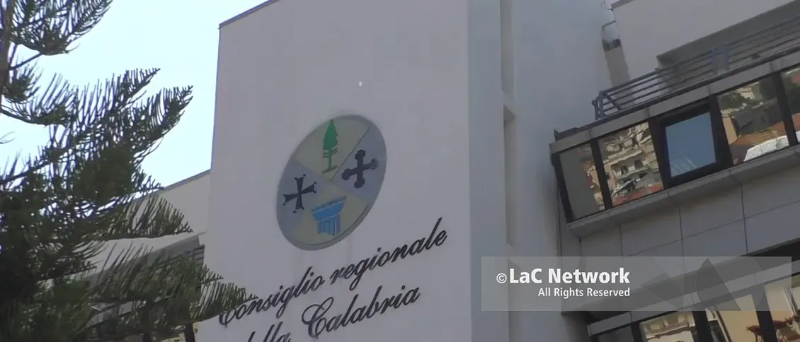 Calabria, tante leggi ma poche riforme: il peso reale del Consiglio regionale tra numeri e stop del governo