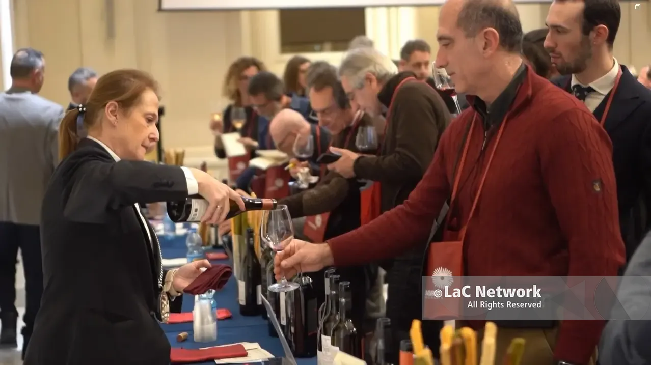 “Calabria: la storia nel calice”: i\u00A0vini regionali incontrano il commercio romano a Palazzo Ripetta\n