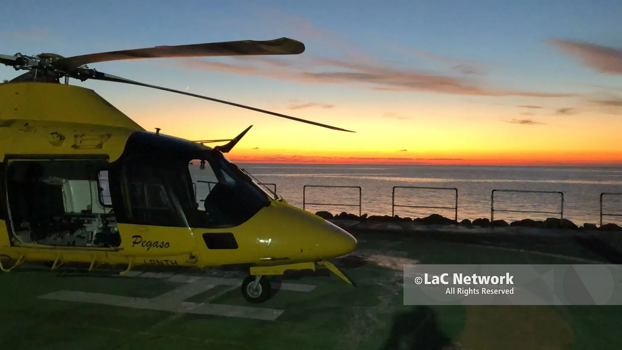 La Calabria negli occhi di un altoatesino, il pilota d’elisoccorso saluta la regione dopo 15 anni di servizio: «Qui ho imparato il vero valore dell’essere umano»\n