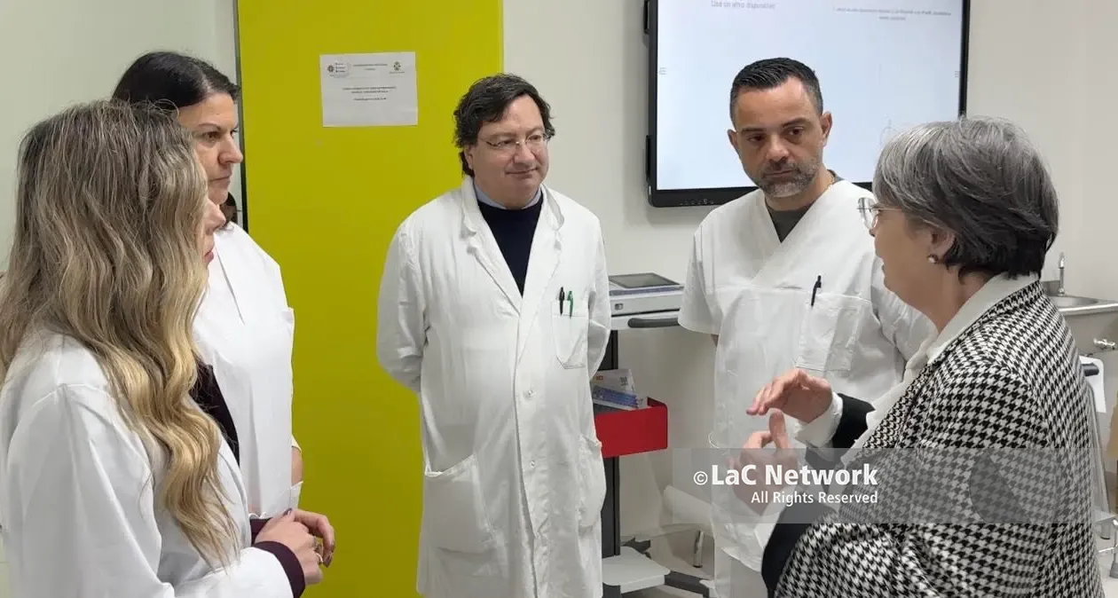 Dall’ambulanza al poliambulatorio: a Longobucco De Salazar (Asp Cosenza) incontra cittadini e amministratori\n