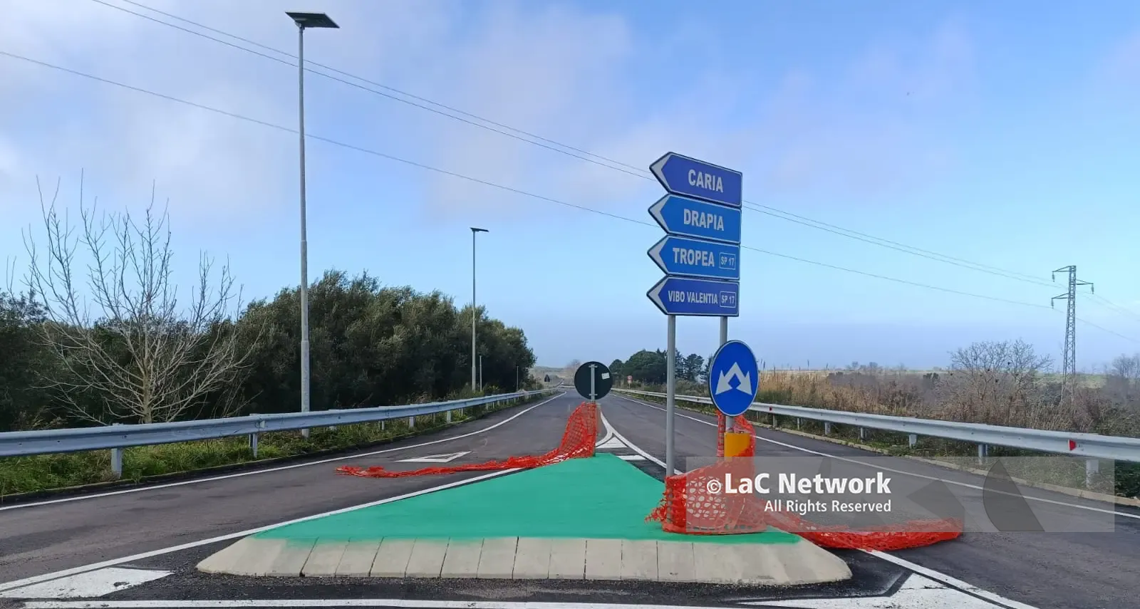 Strada chiusa, anzi no: la variante di Caria mai collaudata viene usata ogni giorno tra transenne rimosse e pericoli in agguato\n