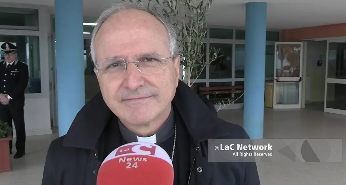 L’arcivescovo Reggio-Bova Morrone: «Nella cura degli altri, esprimiamo e riceviamo l’umano che, dentro, ci abita tutti»\n