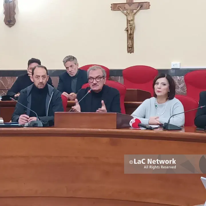 Depositi costieri di Vibo Marina, il sindaco Romeo: «Rinnovo della concessione a Meridionale Petroli non ancora deciso»\n