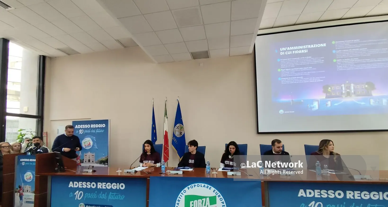Cannizzaro anticipa tutti e presenta i dieci punti per il rilancio della città: «Ridurre le tasse è possibile, urbanistica da rifondare»\n