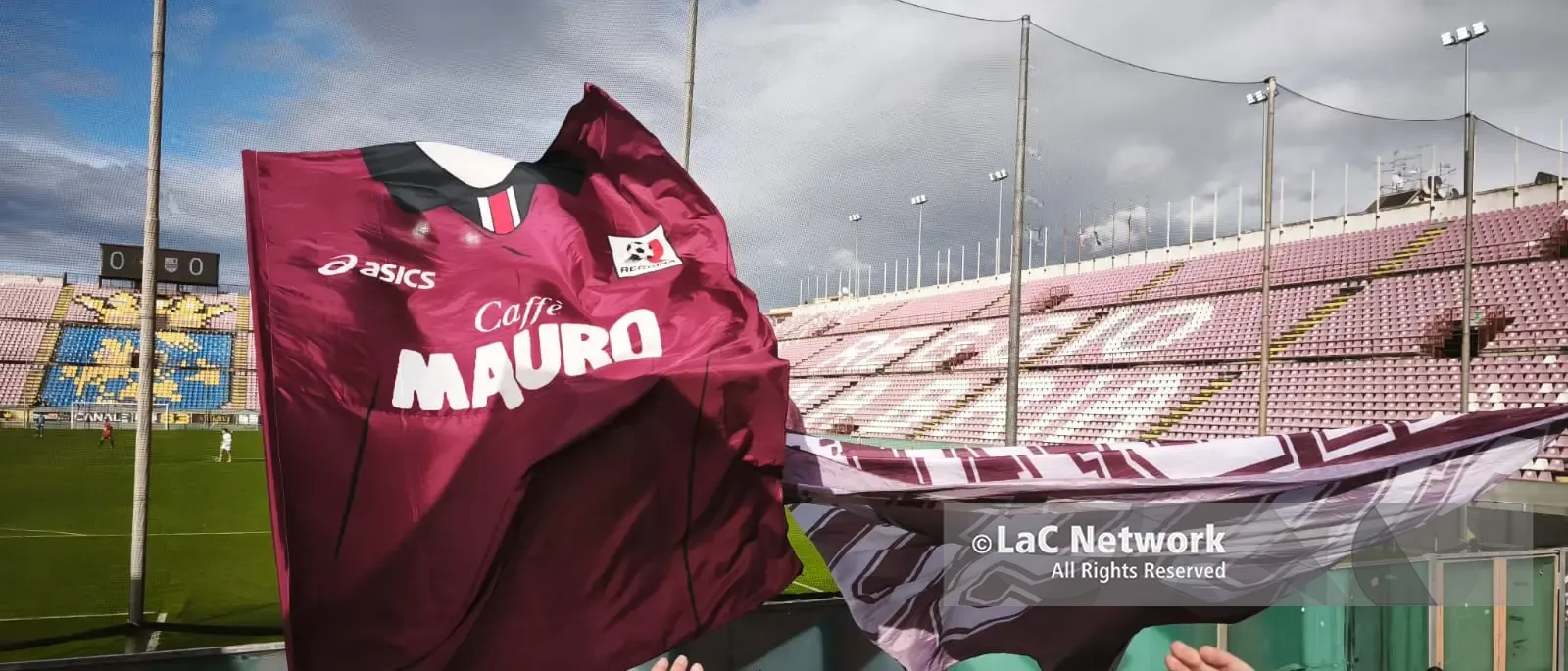 Derby dello Stretto, Reggio canta sotto la pioggia: oltre il pareggio resta la fede\n