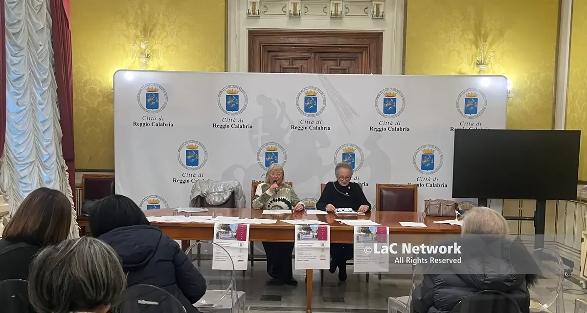 Disarmare le guerre e tessere la Pace: l'atto politico collettivo delle donne dell'Udi di Reggio\n