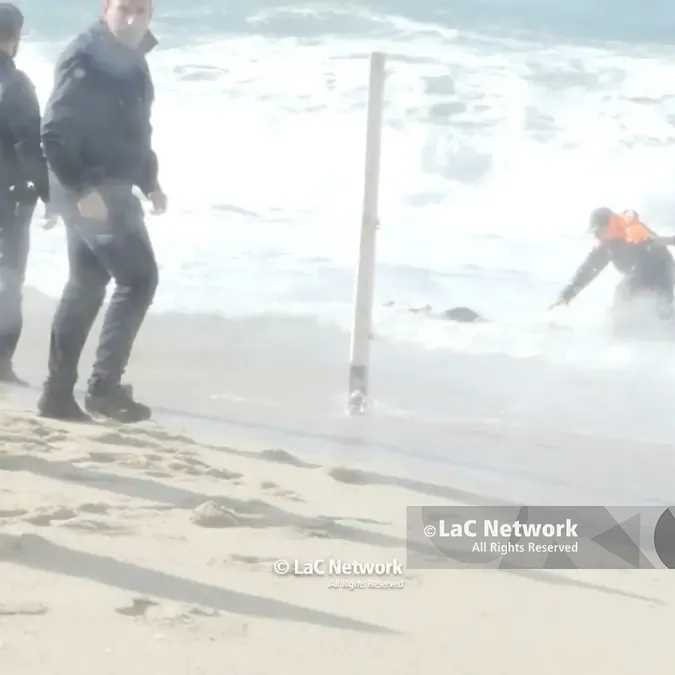 La marea dei giusti (e dei dimenticati). Perché il Tirreno ha deciso di sputare il nostro silenzio\n