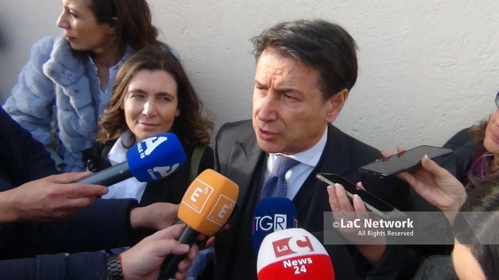 Conte in Calabria dopo il disastro:\u00A0«Cittadini terrorizzati dal Crati, i soldi ci sono ma non vengono spesi»\n