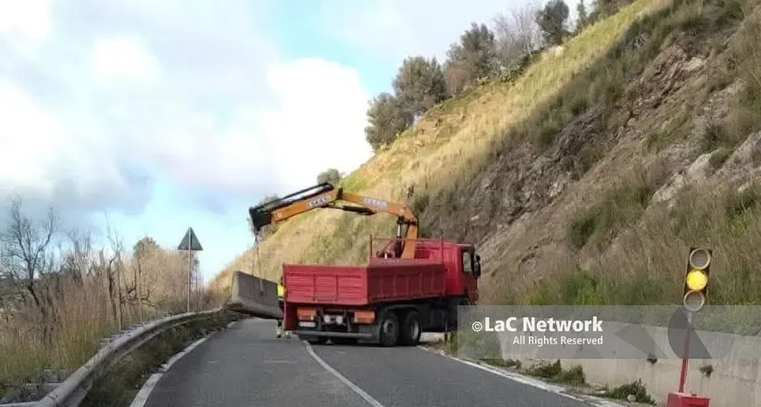 <p>Rimossi i blocchi, la strada provinciale <span style=\"color:hsl(0, 75%, 60%);\">Vibo-Stefanaconi</span> riaperta a senso unico alternato</p>