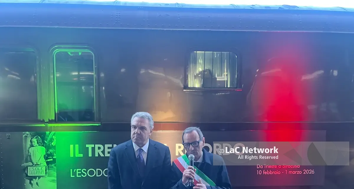 La tragedia della Foibe e l’esilio giuliano – dalmata, al binario 1 della stazione di Reggio sosta fino a domani il Treno del Ricordo\n