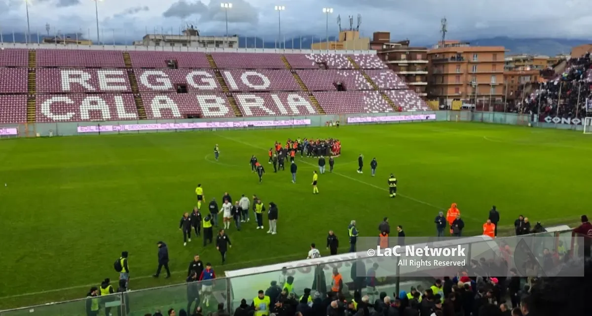 La Reggina ci mette la faccia: dopo Lamezia un video social per chiedere scusa e lanciare un appello alla tifoseria\n