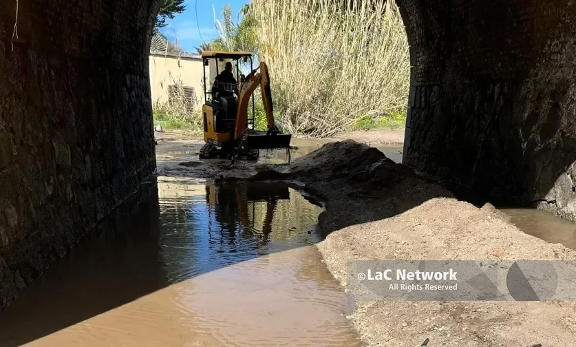 Sant’Irene frana e le spiagge scompaiono,\u00A0il sindaco di Briatico: «Litorale devastato, distrutte anche le coltivazioni di\u00A0cipolla rossa»\n