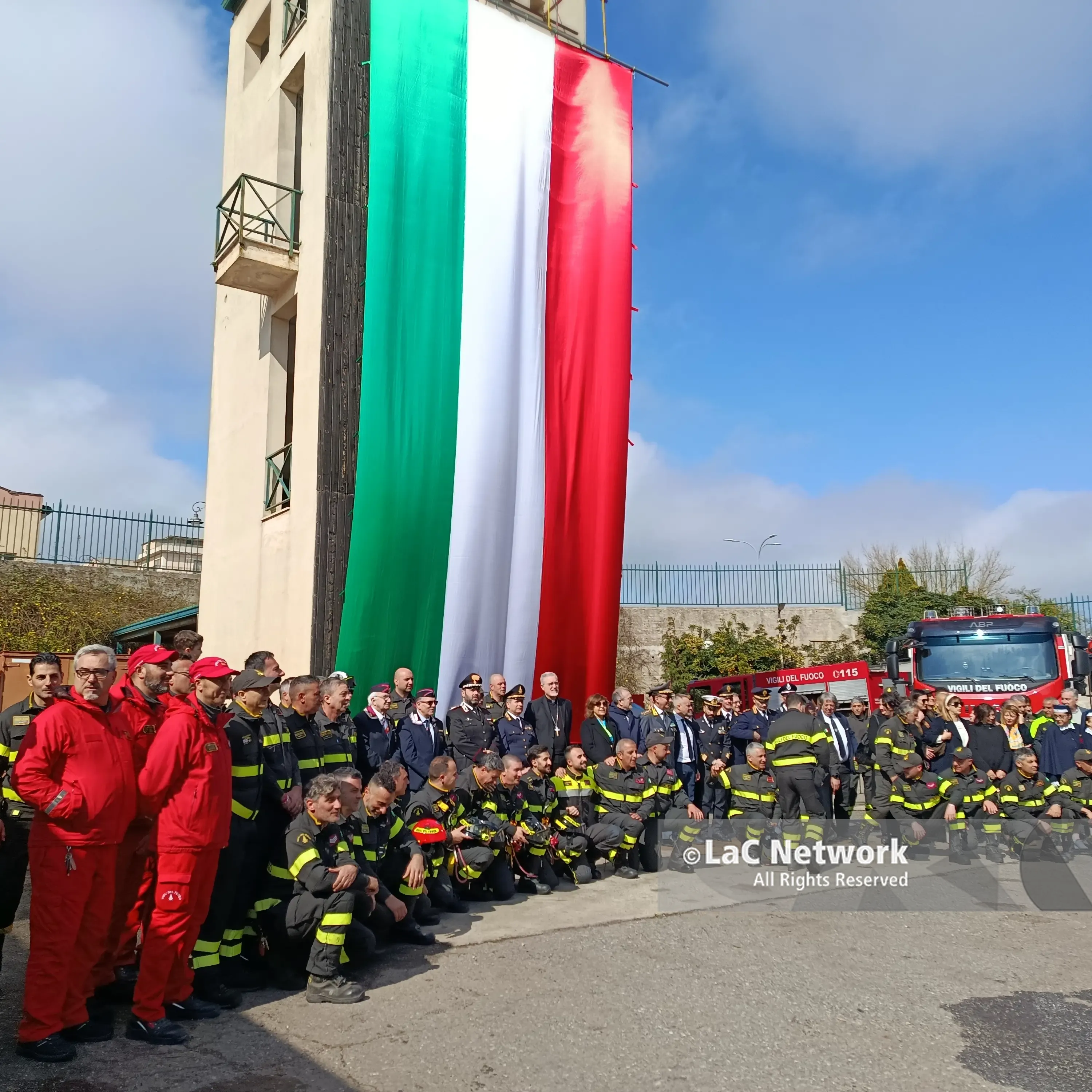 Vibo, i vigili del fuoco celebrano la prima edizione della Festa nazionale del Corpo: 200 pompieri per 4.000 interventi nel 2025\u00A0\n
