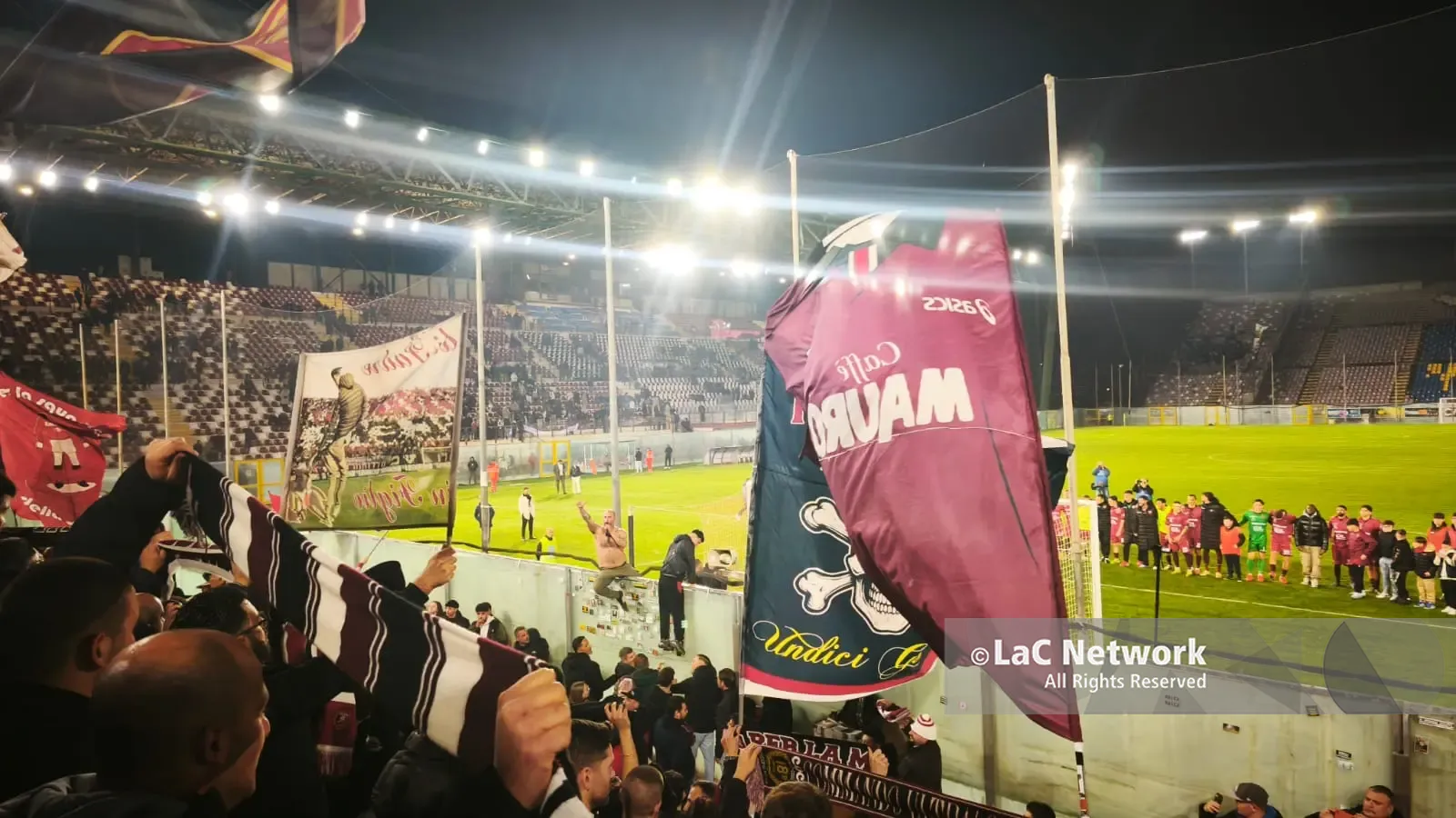 Reggina, il Granillo si stringe: sabato sera di appartenenza sotto la Curva\n