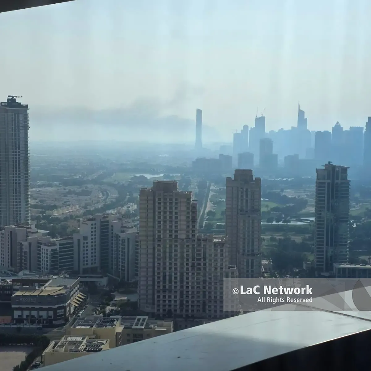 Un viaggio che si trasforma in un incubo, giovani calabresi bloccati a Dubai: «Vogliamo tornare a casa, situazione surreale»\n