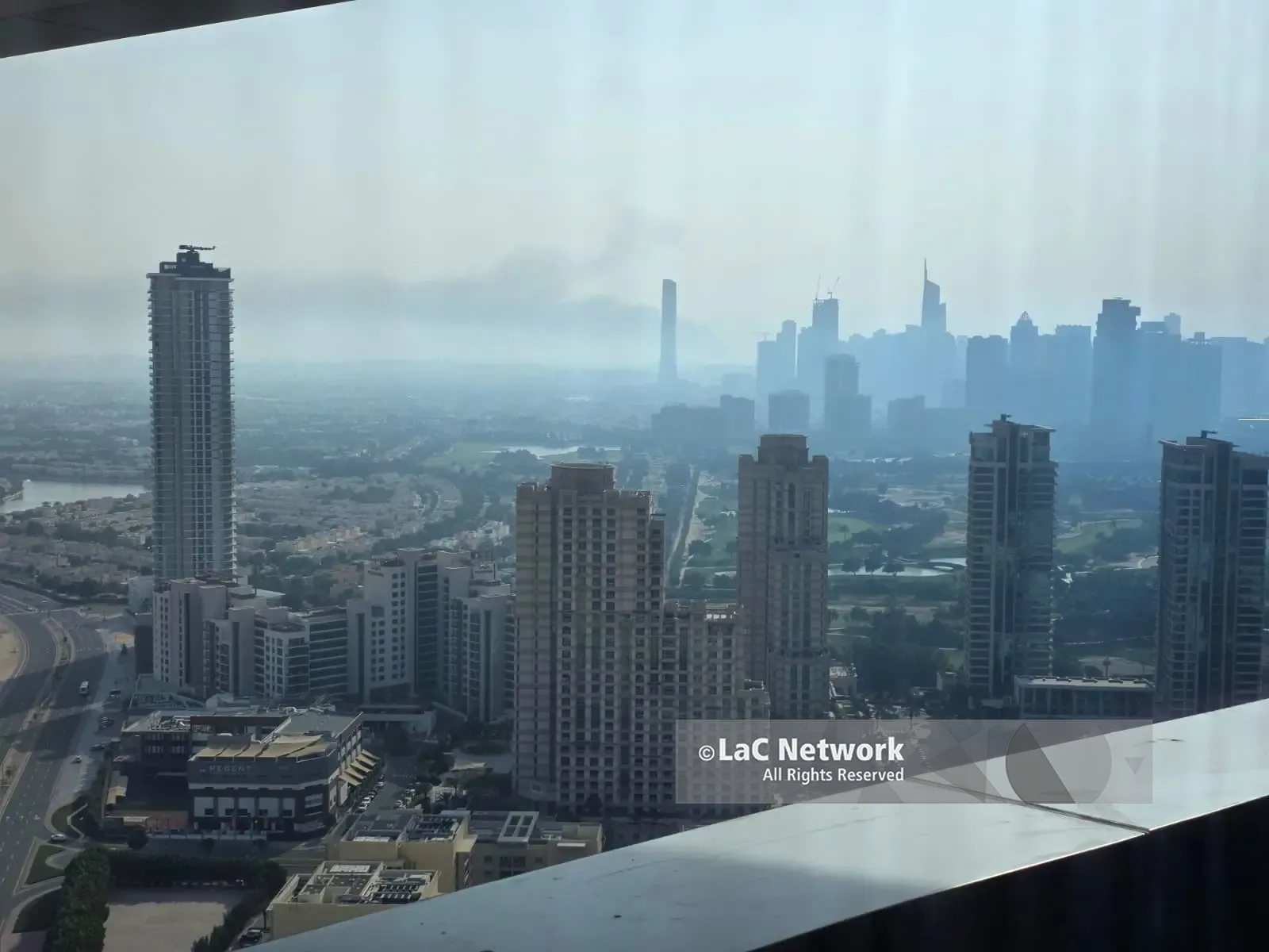 Un viaggio che si trasforma in un incubo, giovani calabresi bloccati a Dubai: «Vogliamo tornare a casa, situazione surreale»\n