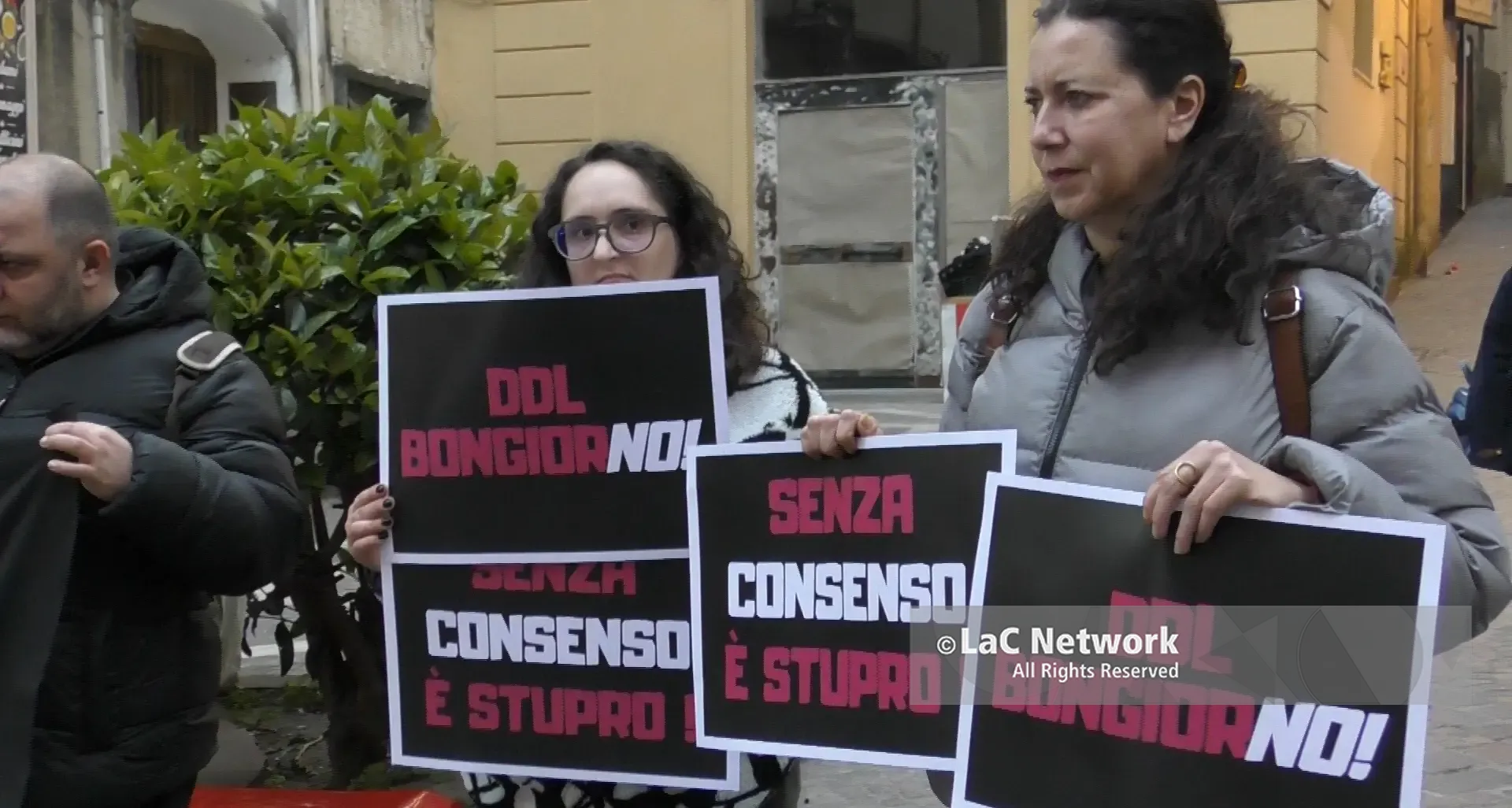 «Senza consenso è stupro», anche a Catanzaro centri antiviolenza e associazioni in piazza contro il ddl Bongiorno\n