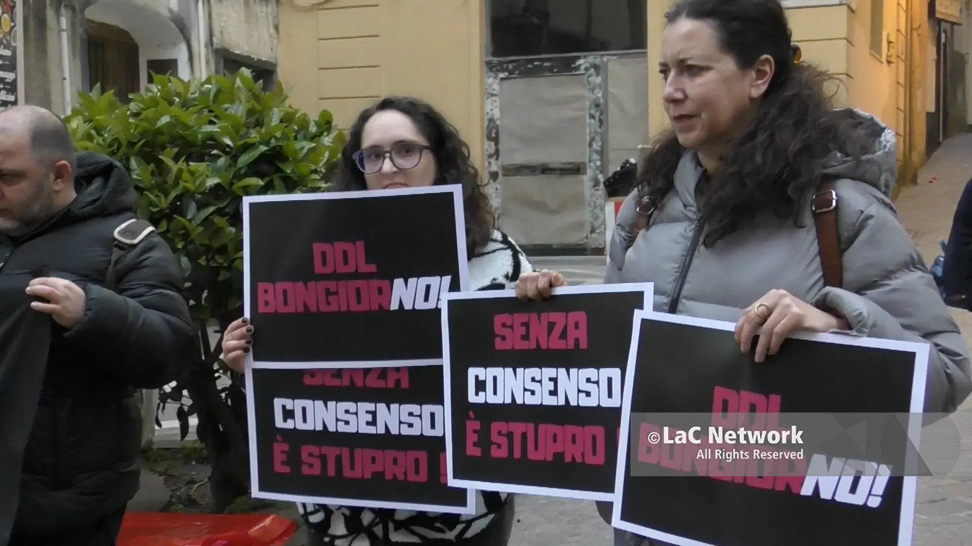 «Senza consenso è stupro», anche a Catanzaro centri antiviolenza e associazioni in piazza contro il ddl Bongiorno\n