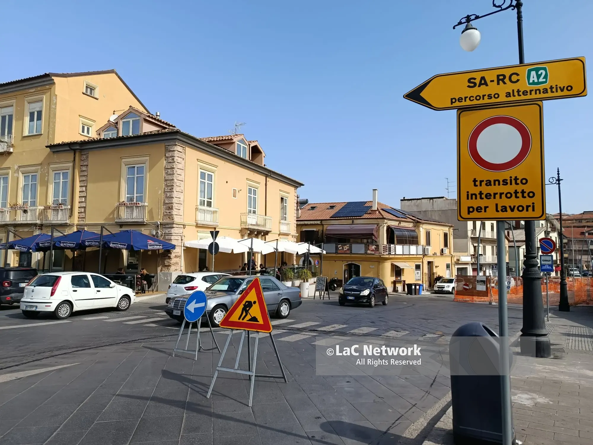 A Vibo via De Gasperi di nuovo chiusa, affari a picco: «Dopo Natale\u00A0ora anche la Pasqua è a rischio»\u00A0\n