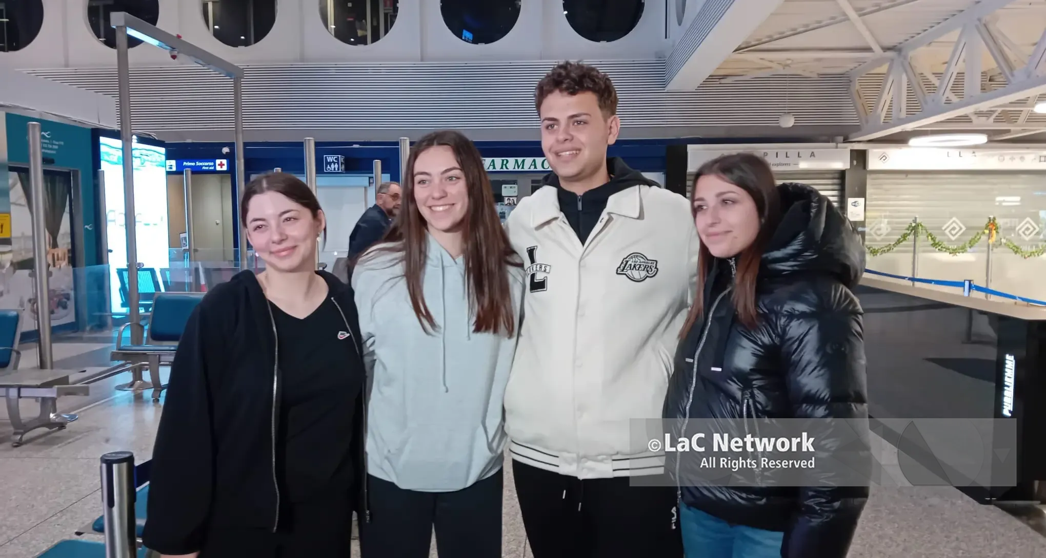 «Finalmente è finita, siamo nella nostra Calabria»: la gioia degli studenti dopo la paura delle bombe iraniane a Dubai\n