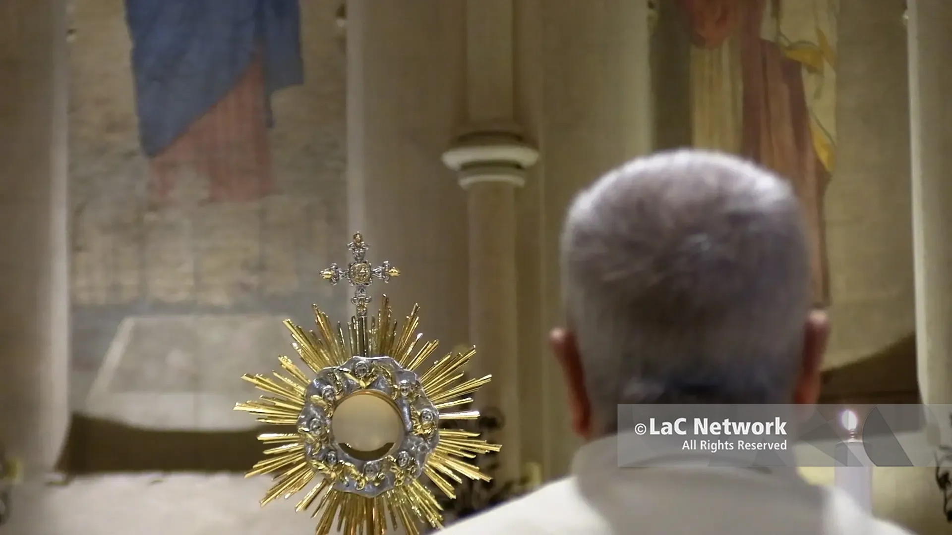 Nel Duomo di Cosenza la preghiera per la pace: «È nelle nostre responsabilità»\n