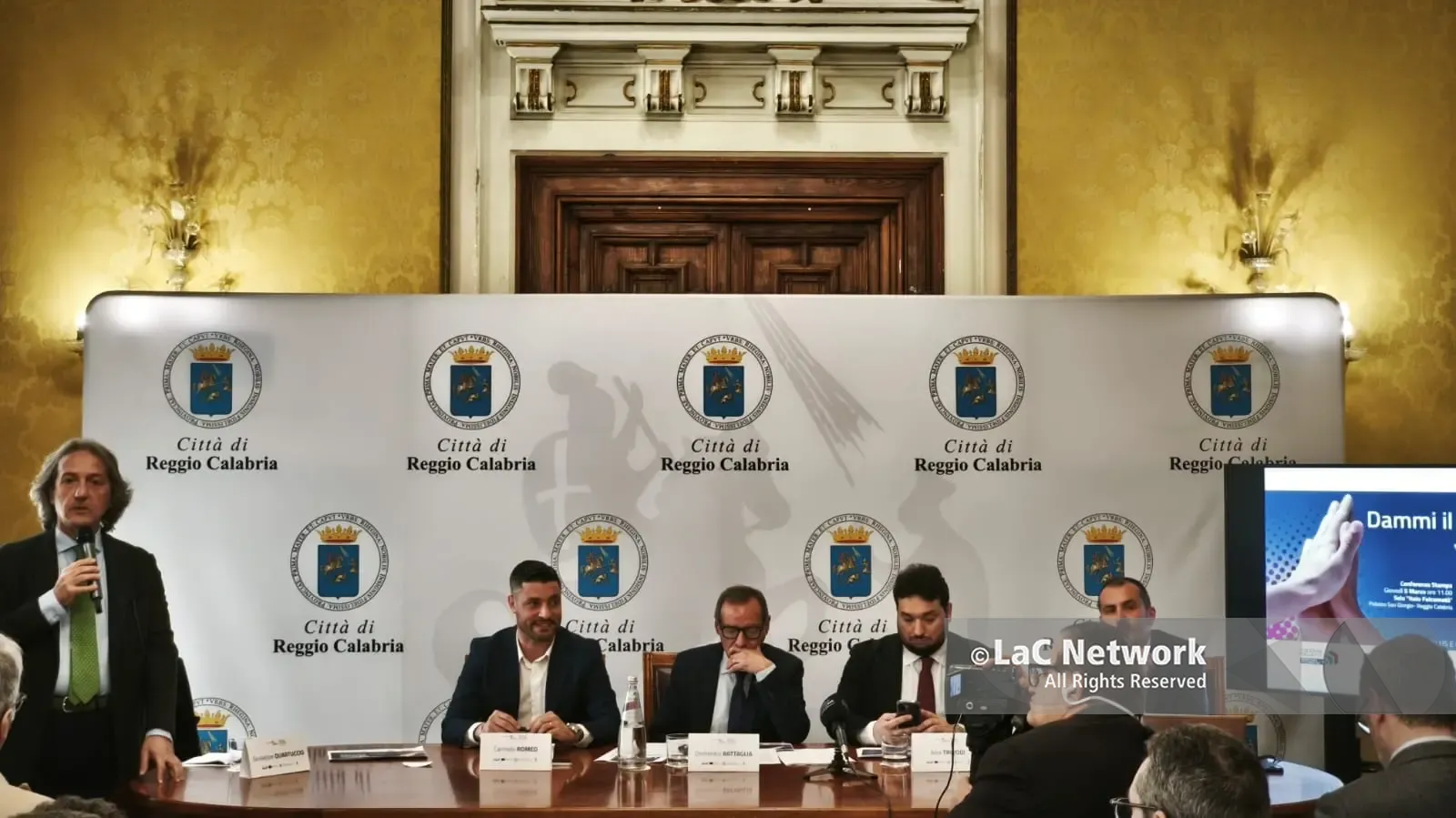 Reggio, lavoro e imprese: dal Comune cinque bandi per occupazione e sviluppo\n