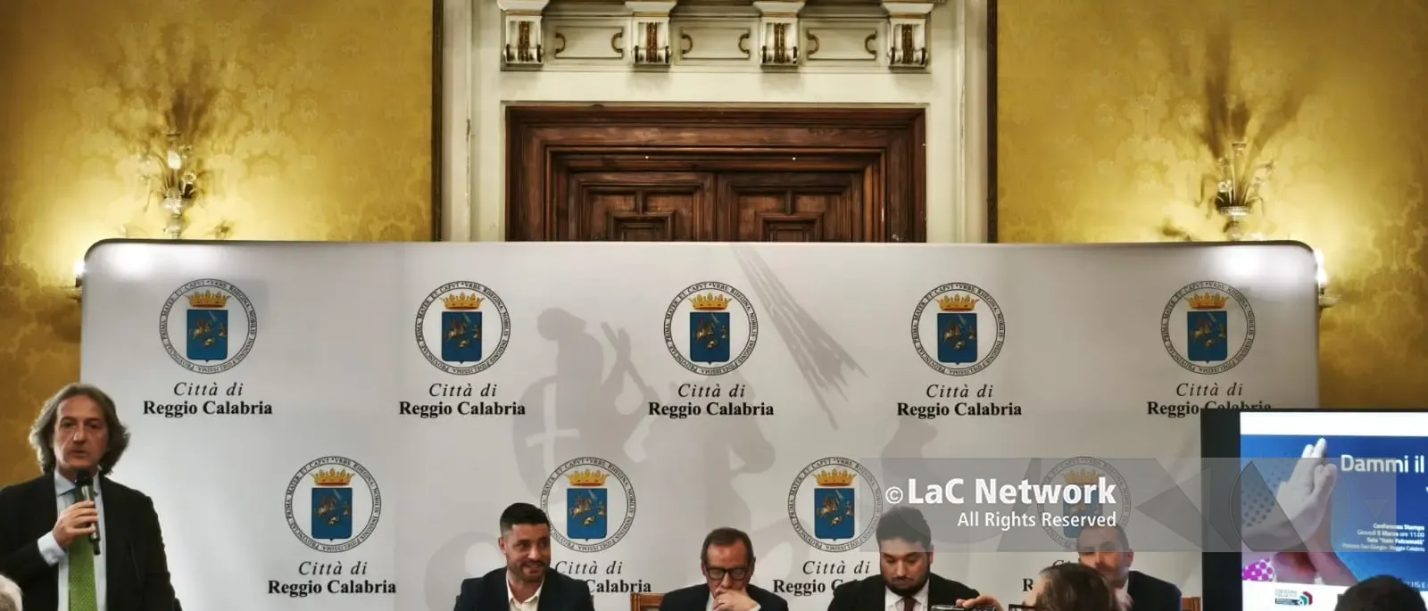 Reggio, lavoro e imprese: dal Comune cinque bandi per occupazione e sviluppo\n