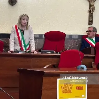Vibo partecipa alla campagna Anci contro la violenza sulle donne, Romeo: «Serve una rivoluzione che parta da noi uomini»\n
