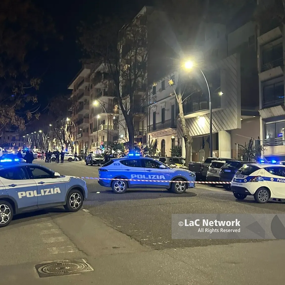Allarme bomba in via Roma, area interdetta al traffico e verifiche in corso\n