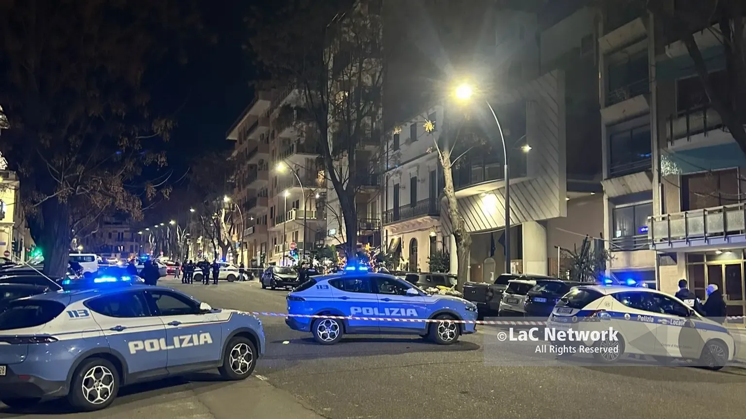 Allarme bomba in via Roma, area interdetta al traffico e verifiche in corso\n