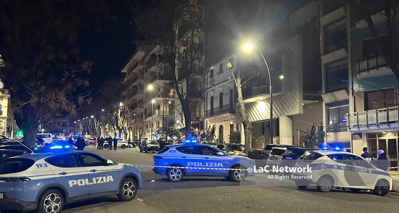 Allarme bomba in via Roma, area interdetta al traffico e verifiche in corso\n