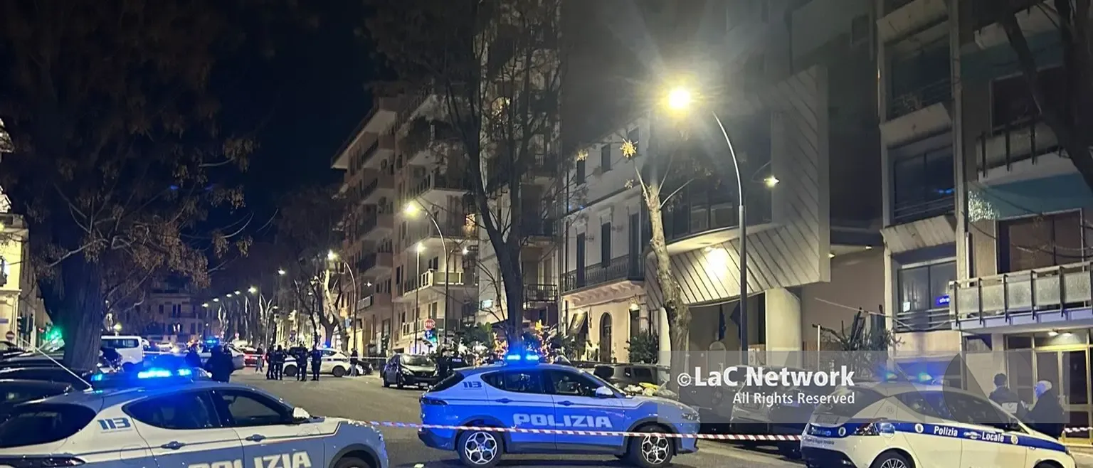 Allarme bomba in via Roma, area interdetta al traffico e verifiche in corso\n