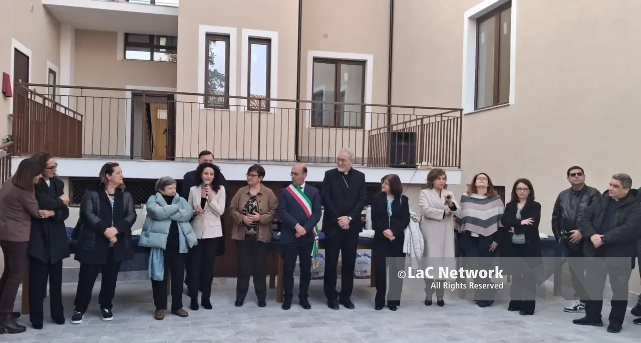 A Mileto inaugurata la struttura che ospiterà il Centro antiviolenza, il prefetto: «Necessari luoghi di ascolto anche per gli uomini»\n