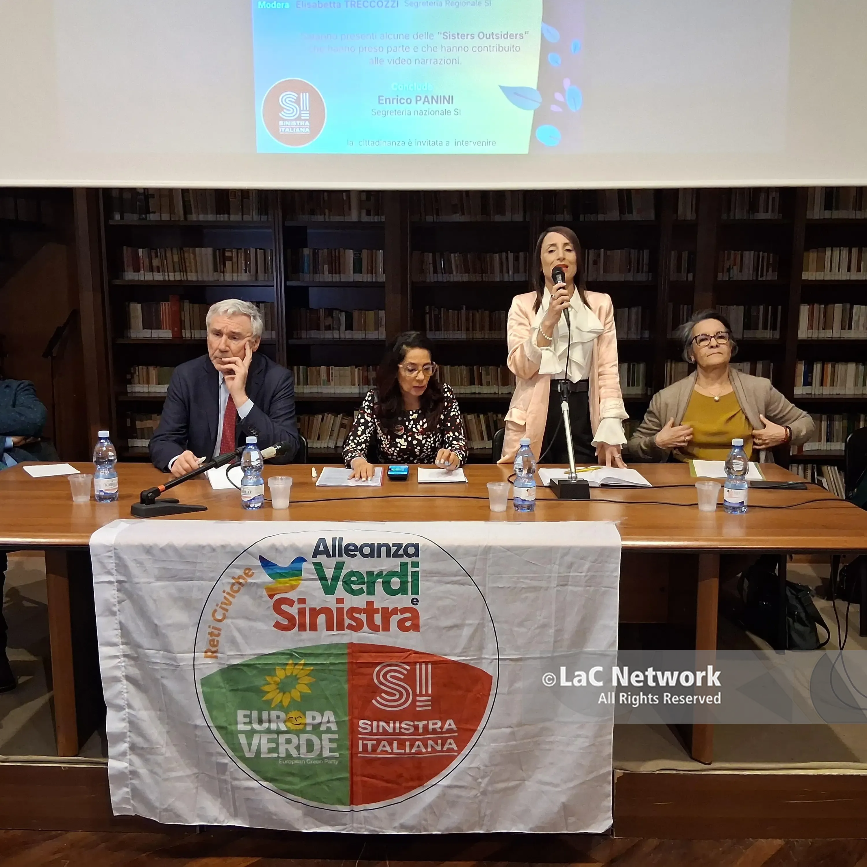 Lo sguardo delle donne per risvegliare la Calabria: da Catanzaro parte la sfida di Sinistra Italiana\n