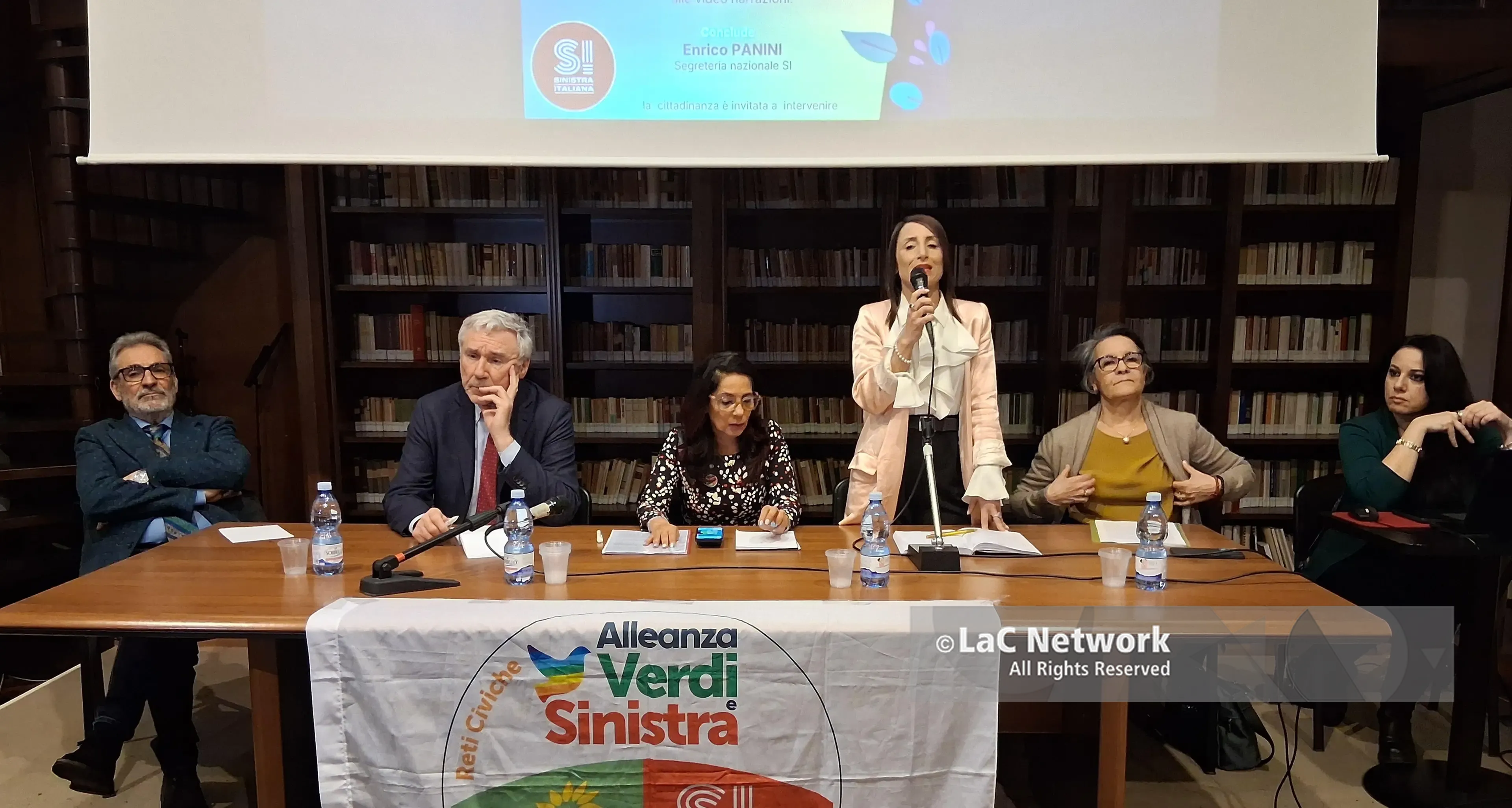 Lo sguardo delle donne per risvegliare la Calabria: da Catanzaro parte la sfida di Sinistra Italiana\n