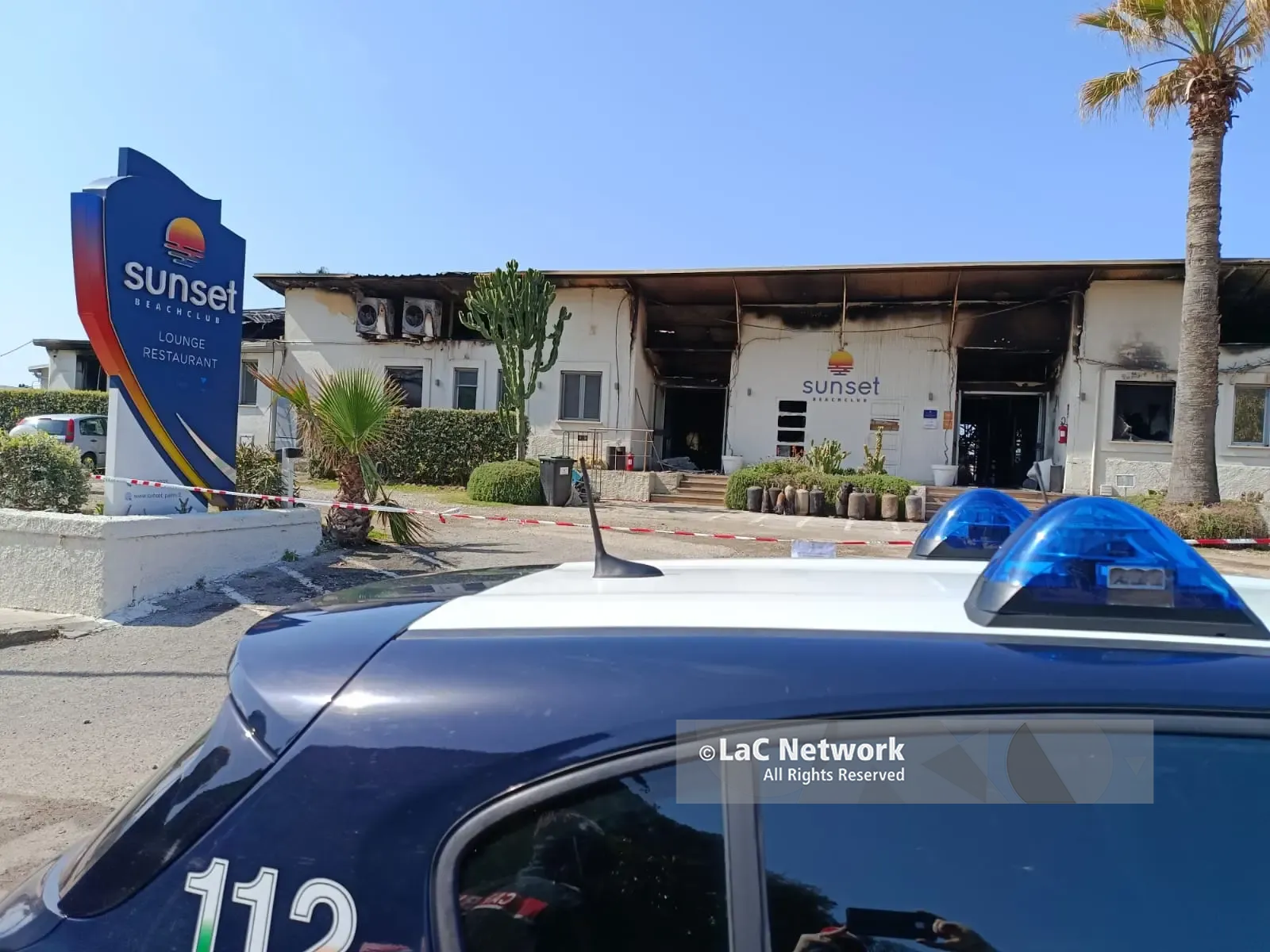 Incendio al Sunset di Palmi, c’è un indagato: il rogo per ripicca dopo un diverbio con i titolari